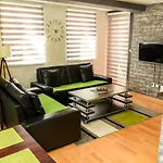 Stan Luka Appartement *